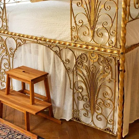Hotel-musee Bagatelle Bed & Breakfast