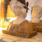 Hotel-musee Bagatelle Bed & Breakfast