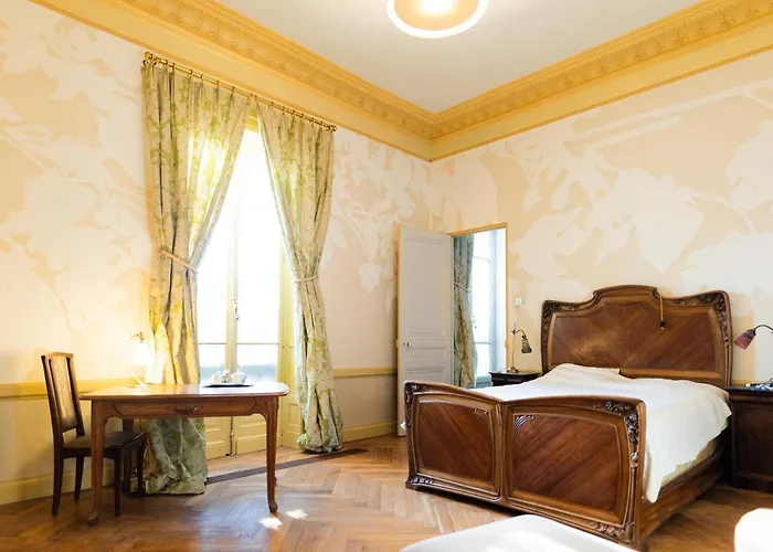 Hotel-musee Bagatelle Bed & Breakfast 3*