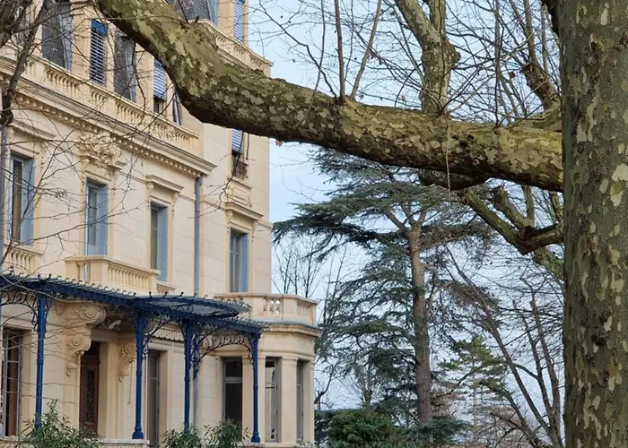 Hotel-musee Bagatelle 3*