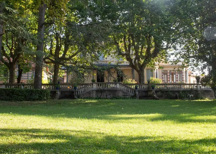 Hotel-musée Bagatelle Bed and breakfast Irigny